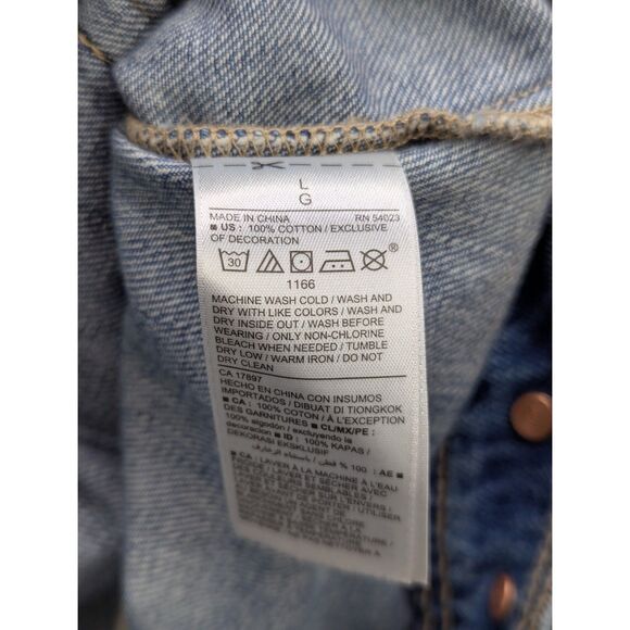 Old Navy Floral Embroidered Denim Jacket Size XL Button Up Trucker Jean Bohemian - Picture 14 of 14